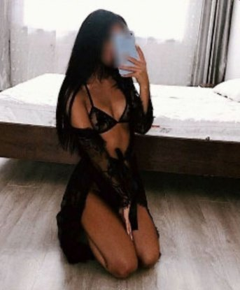 Живу в великолепной Москве, где каждый ребрендинг ночь подарит неповторимый опыт и эмоции! 💃
С мной ты окунешься в мир страсти и наслаждения, где все твои мечты станут яркой реальностью. Мои услуги - это не только незабываемый секс, но и интеллектуальные разговоры, уютная атмосфера и ласковое отношение. ❤️
Отзывы моих довольных клиентов говорят сами за себя - я создаю атмосферу, в которой каждый человек ощущает себя желанным и особенным. 🌹
Фото, которые ты видишь, - настоящие и полностью соответствуют действительности. Я стараюсь создать идеальное сочетание моего тела, стиля и элегантности - только для тебя. 📸
Выбрав меня, ты откроешь дверь в мир незабываемого удовольствия и наслаждения! Не упускай возможность окунуться в океан страсти в Москве, вместе со мной. 🌟 12737, 20 лет